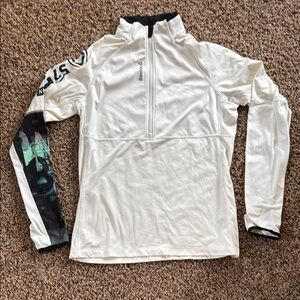 NWOT Reebok Cream Half-Zip Pullover with Graphic Sleeve